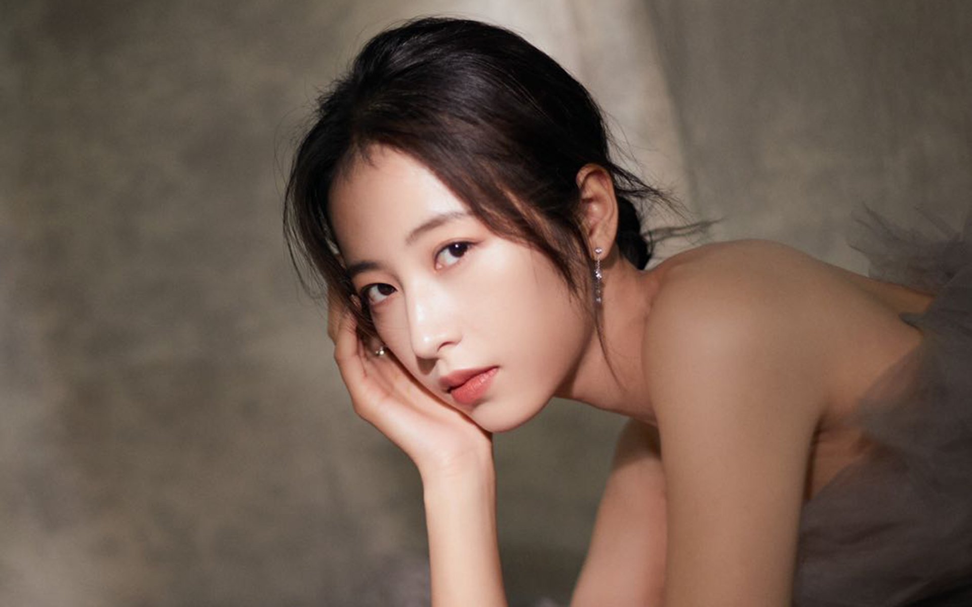 AYX SPORTS-新英格兰爱国者队在赛季中表现低迷，新英格兰爱国者主场在哪个城市